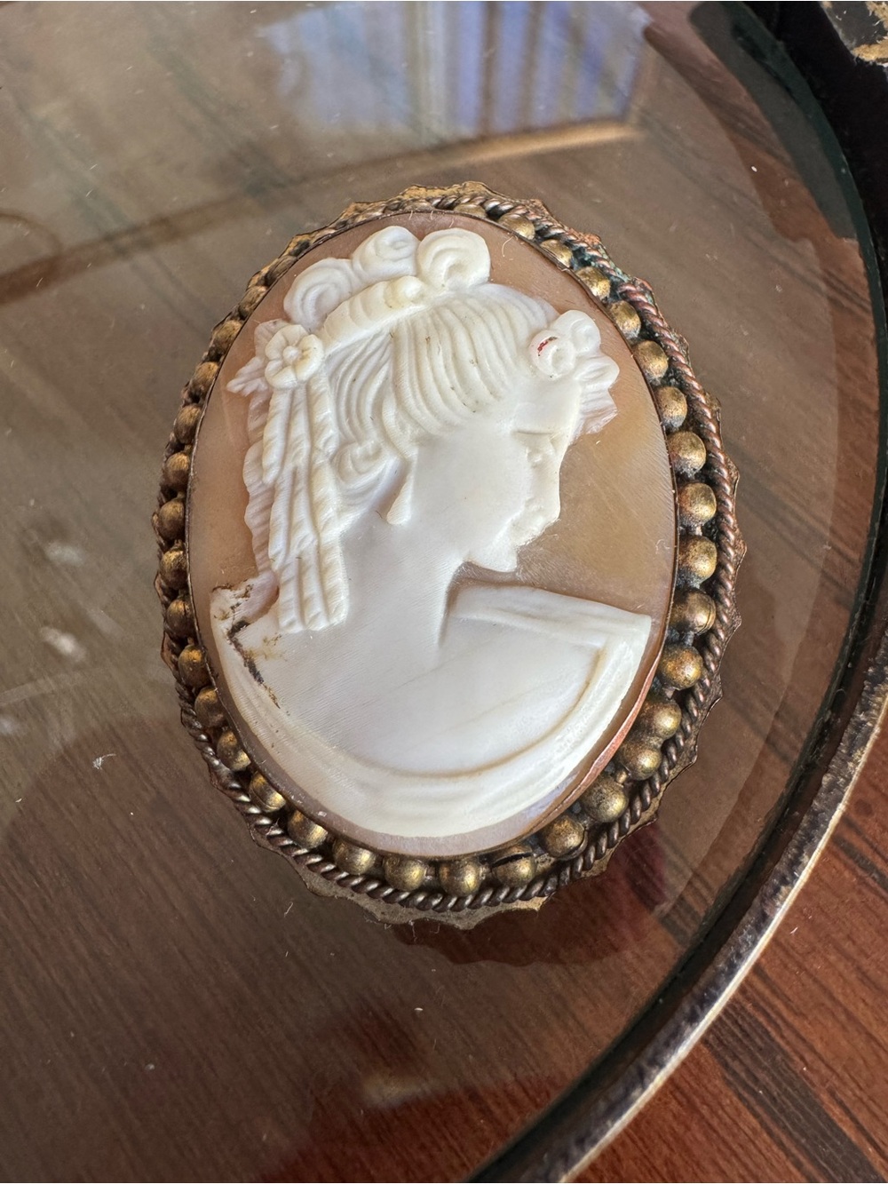 Vintage Brass Gold Tone Hand Carved Shell Cameo Brooch Pin Estate  Woman Updo
